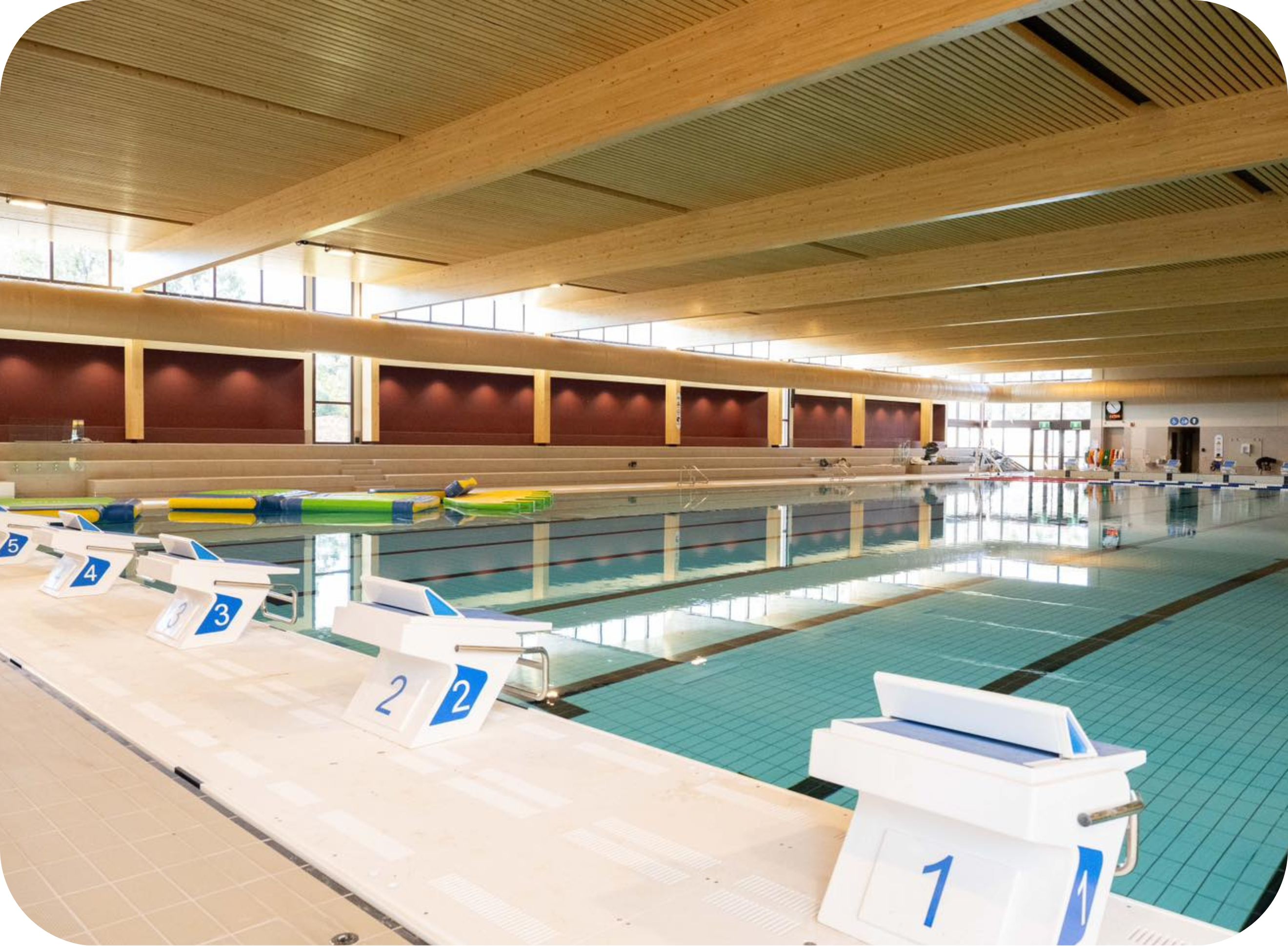 Centre lap pool