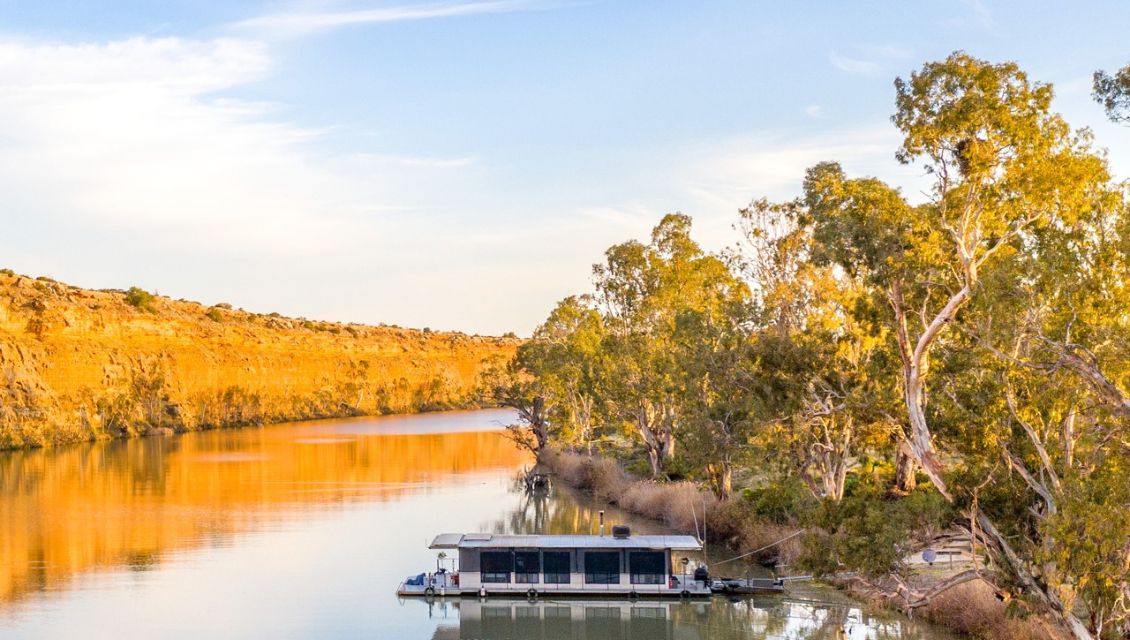 Image of a houseboat mooring along the River Murray